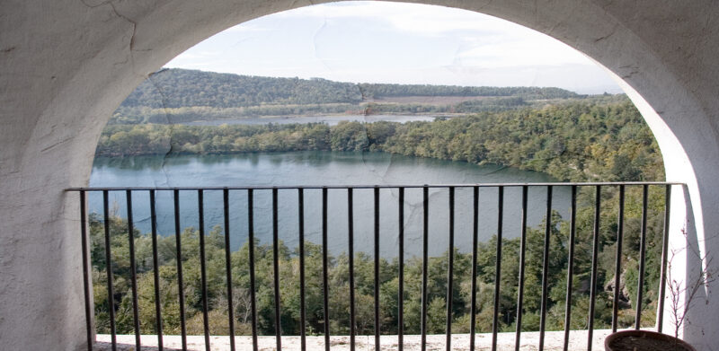 BALCONY - Image 2
